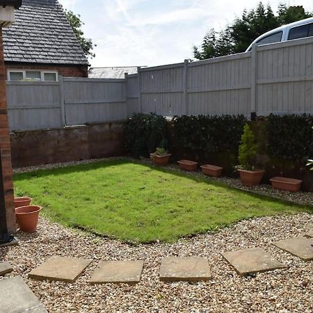 Dee View Villa Holywell  Exterior photo